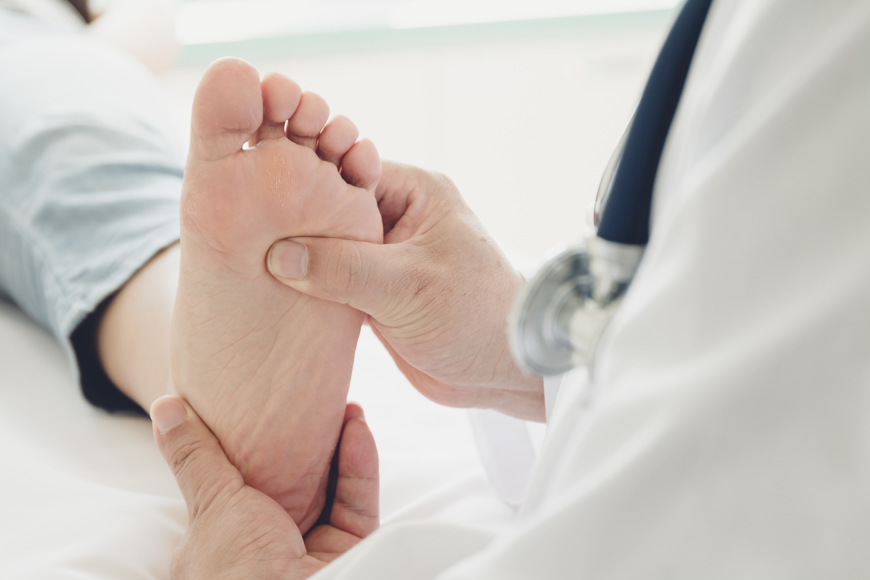 Diabetic Foot Checkup & Treatment